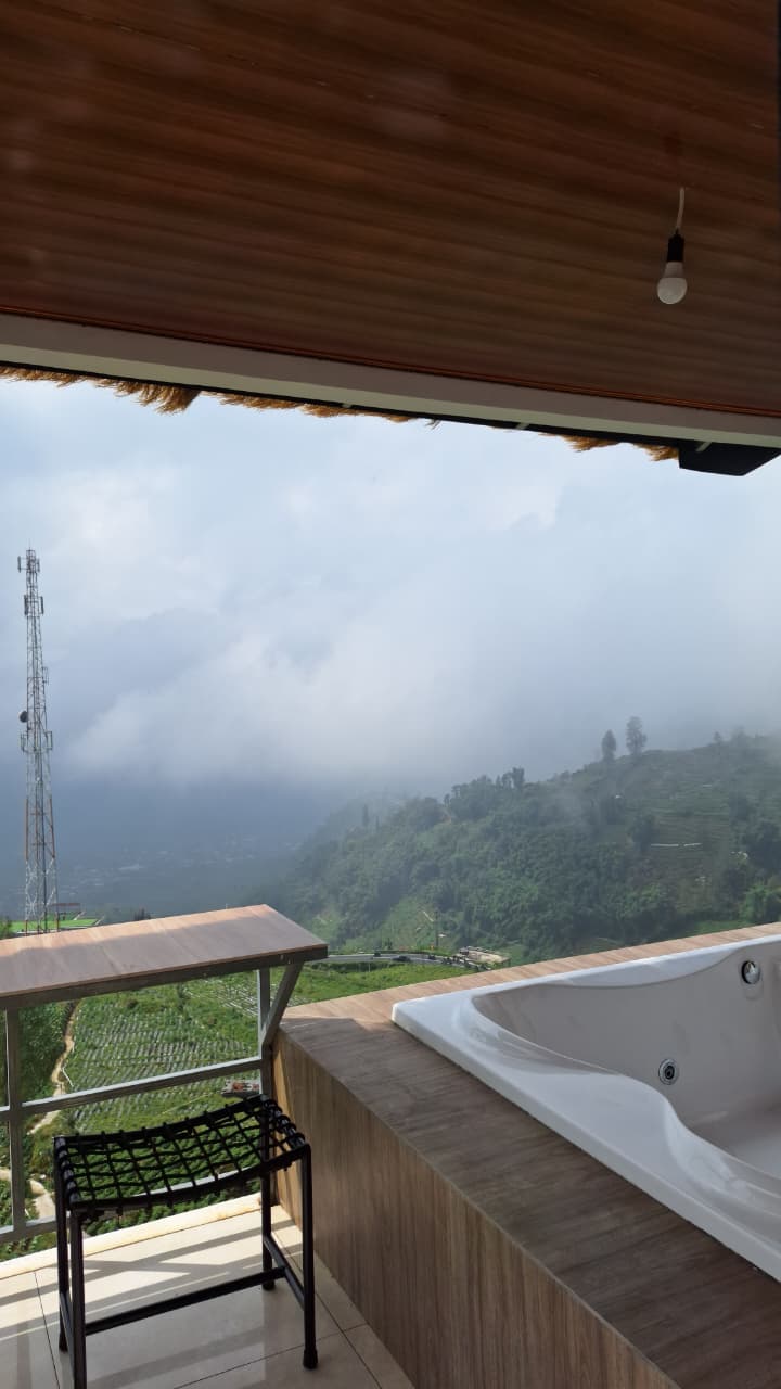 Glamping Pegunungan Dieng